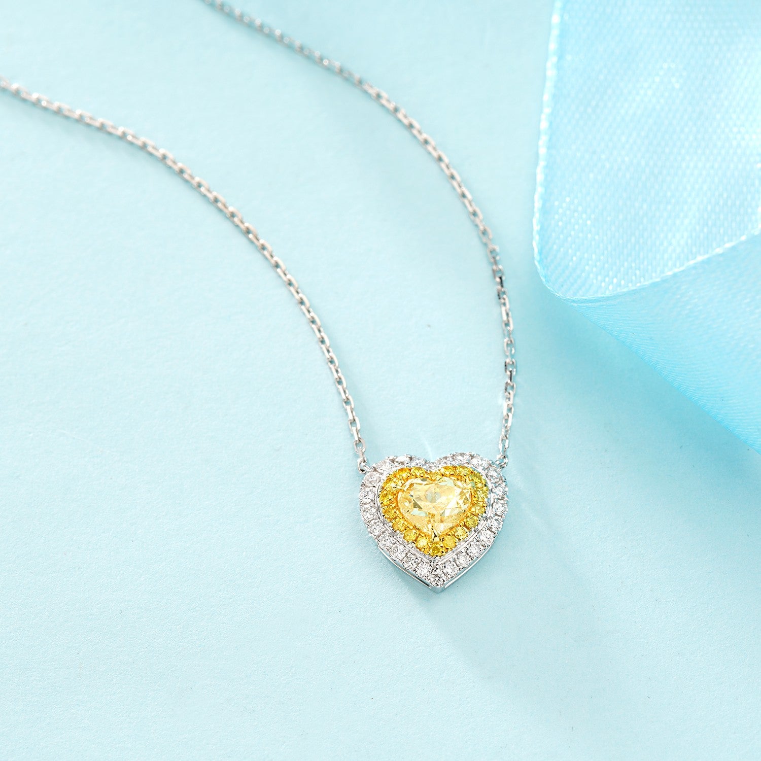 Heart-shaped Pendant with克拉Yellow Diamond - Premium Jewelry - Yellow Diamond Pendant