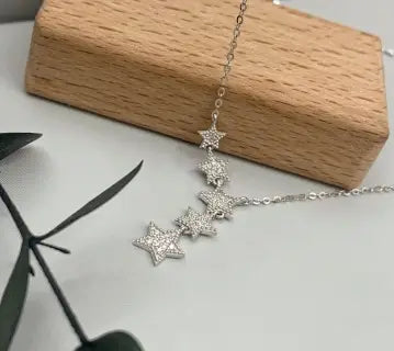 Elevate Your Style with 18K Gold Minimalist Star Necklace: The Ultimate Chic Accessory