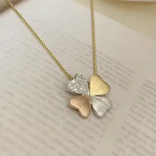 Elegant 18K Gold Diamond Four-Leaf Clover Pendant: A Blend of Minimalist Luxury and European Chic