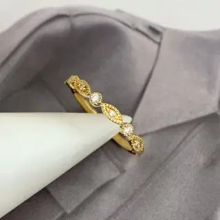 Elevate Your Style with a Japanese-Inspired Luxurious 18K Gold Diamond Ring