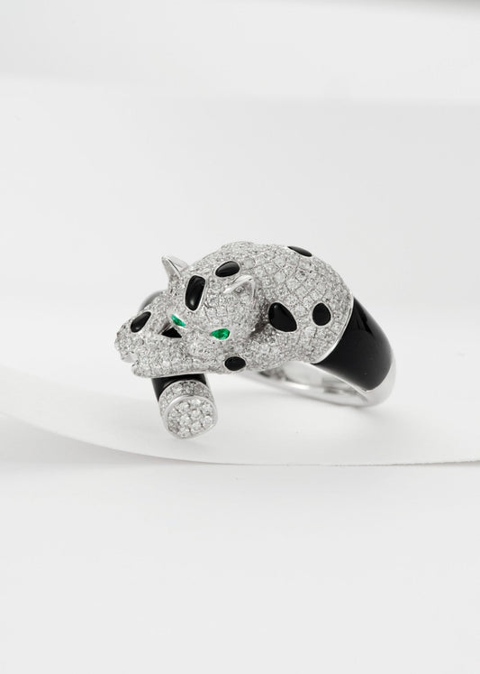 Leopard Ring - Exquisite Jewelry Piece with a Sparkling Gemstone - White Diamond Ring