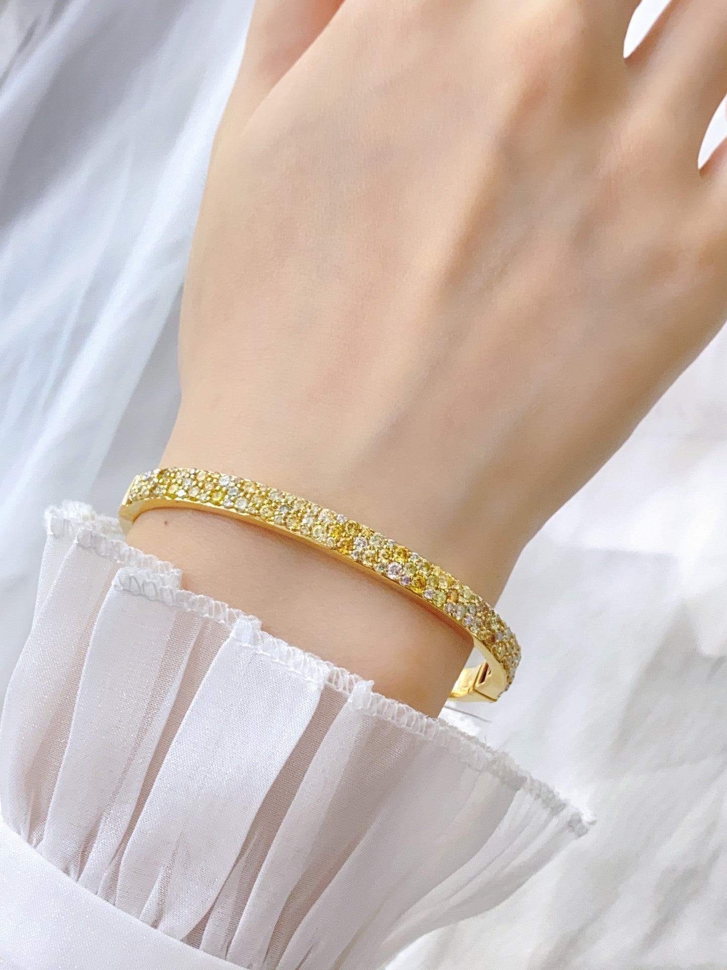 Luxurious Colorful Diamond Bracelet - Premium Jewelry Piece - Colored Diamond Bracelet