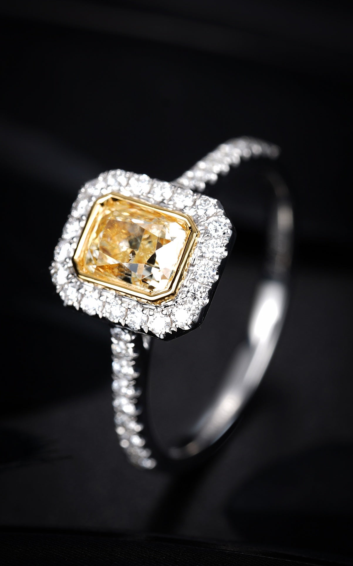 Luxurious Cushion-Cut Diamond Ring with 1.007ct Centerpiece - Fine Jewelry Collection - Yellow Diamond Ring