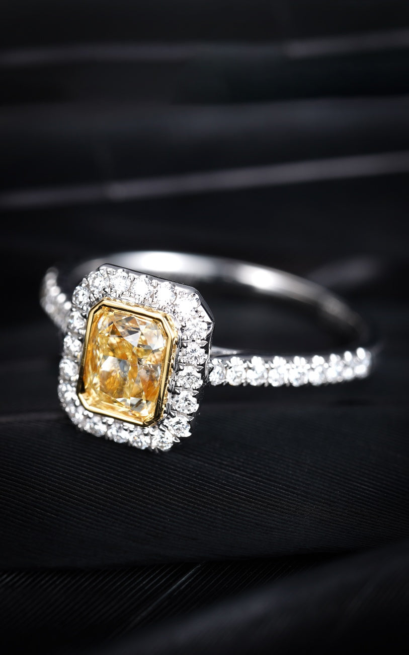 Luxurious Cushion-Cut Diamond Ring with 1.007ct Centerpiece - Fine Jewelry Collection - Yellow Diamond Ring