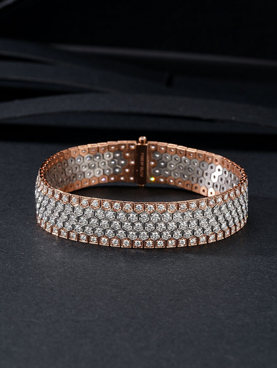 Luxurious Diamond Bracelet - A Sparkling Jewelry Gem - White Diamond Bracelet