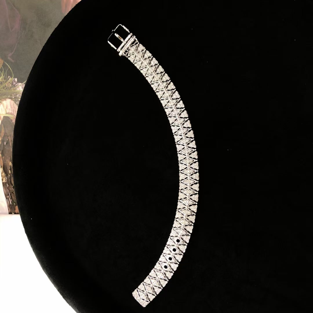 Luxurious Diamond Bracelet - Unique Jewelry Piece - White Diamond Bracelet