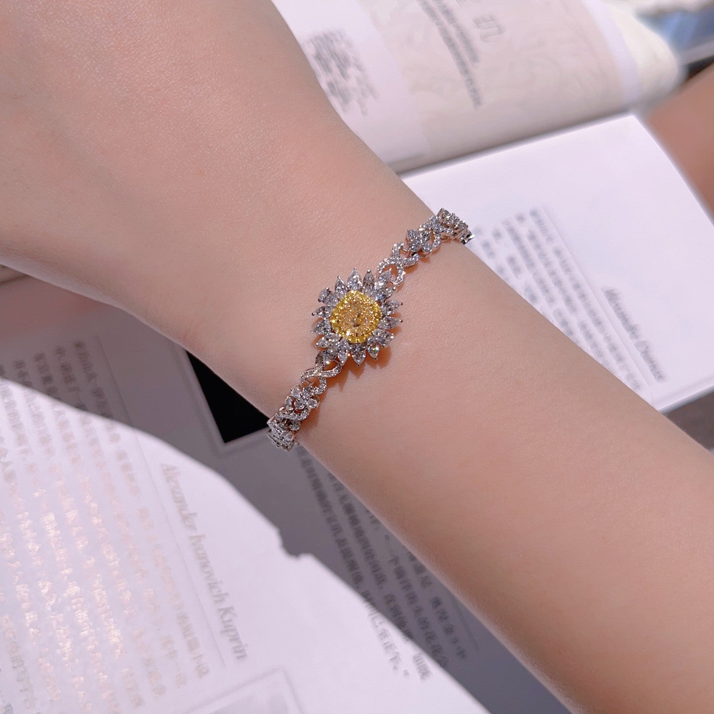 Luxurious Diamond Cushion Cut 8-Shaped Bracelet - Premium Jewelry - Yellow Diamond Bracelet