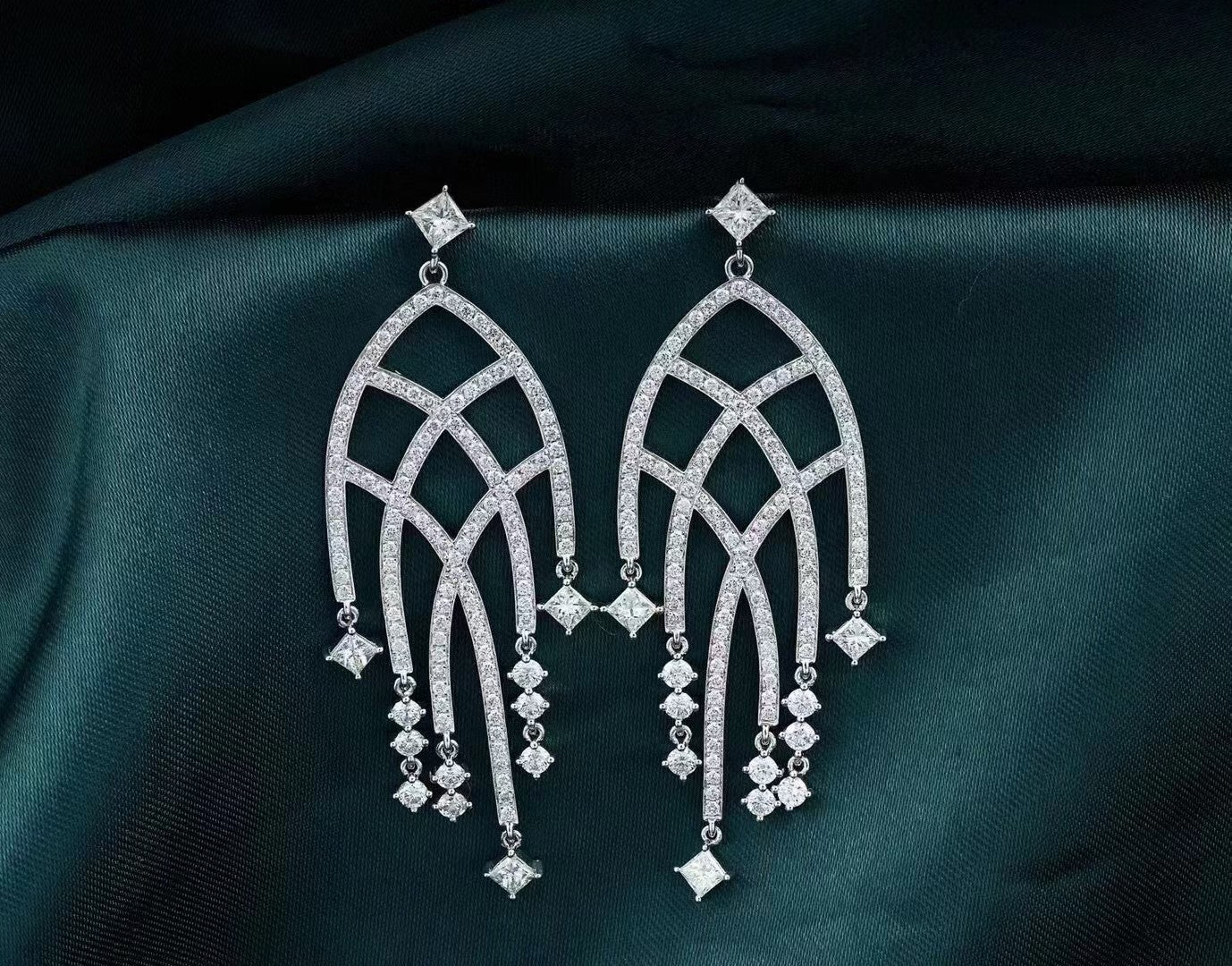 Luxurious Diamond Earrings - A Jewelry Treasure - Jeweler.Jewelry