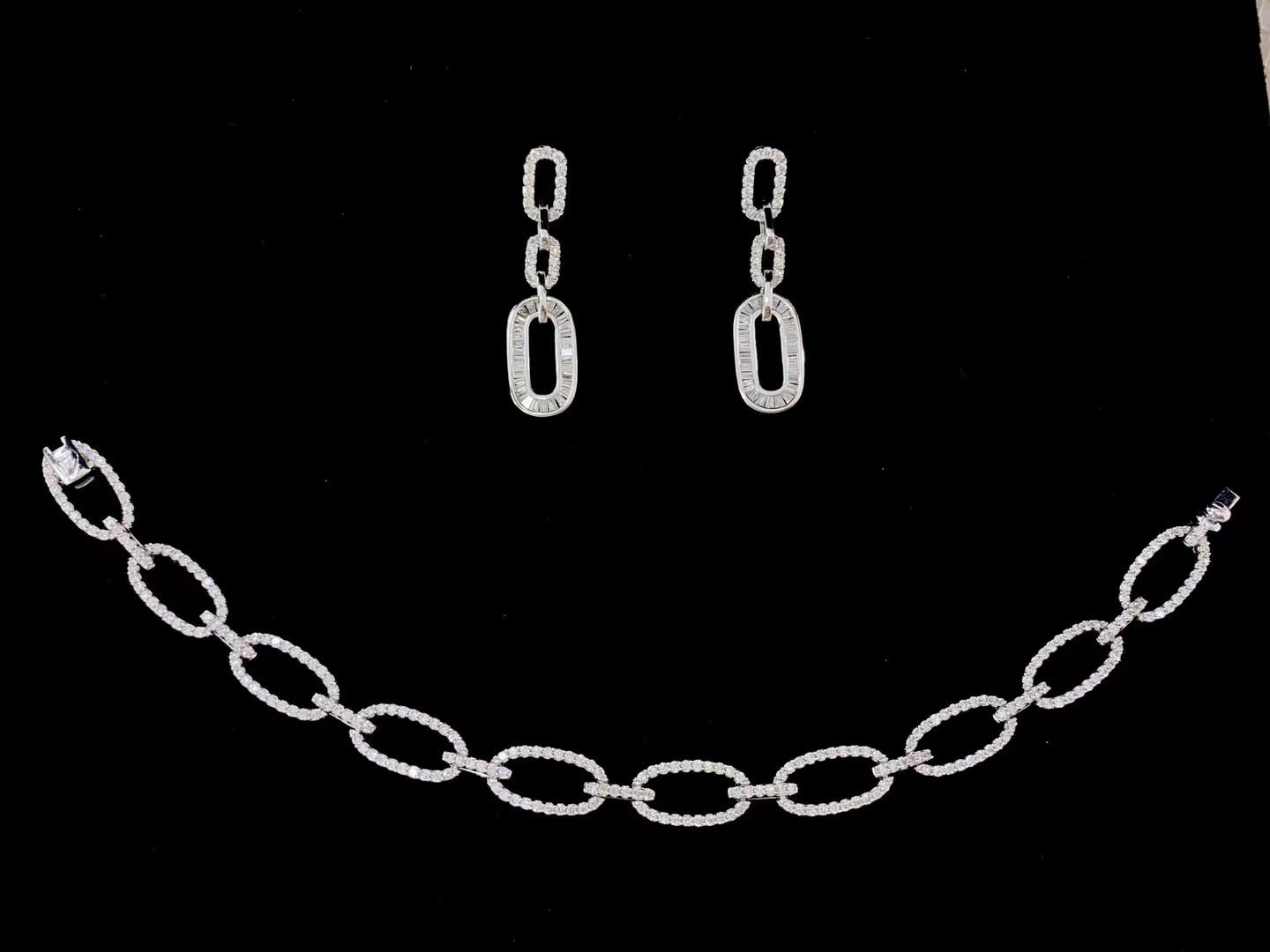 Luxurious Diamond Jewelry Set - A Sparkling Investment for Every Occasion - White Diamond Set System