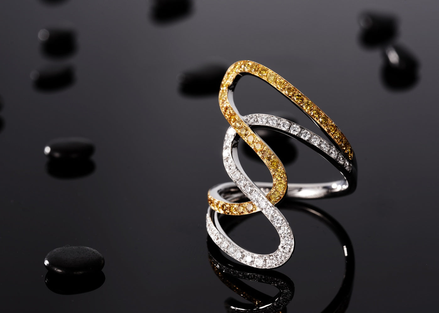 Luxurious Diamond Split-Color S Ring - Premium Jewelry Collection - Yellow Diamond Ring