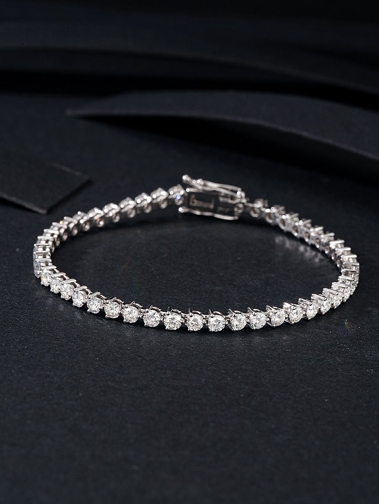 Luxurious Diamond Three-Claw Bracelet | Premium Jewelry Collection - White Diamond Bracelet