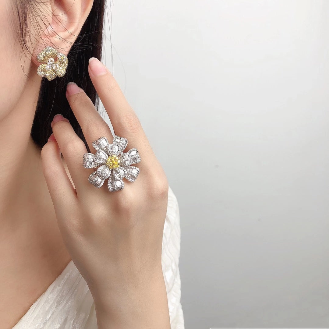 Luxurious Double-Layer T-Square Flower Large Ring - Premium Jewelry - Yellow Diamond Ring