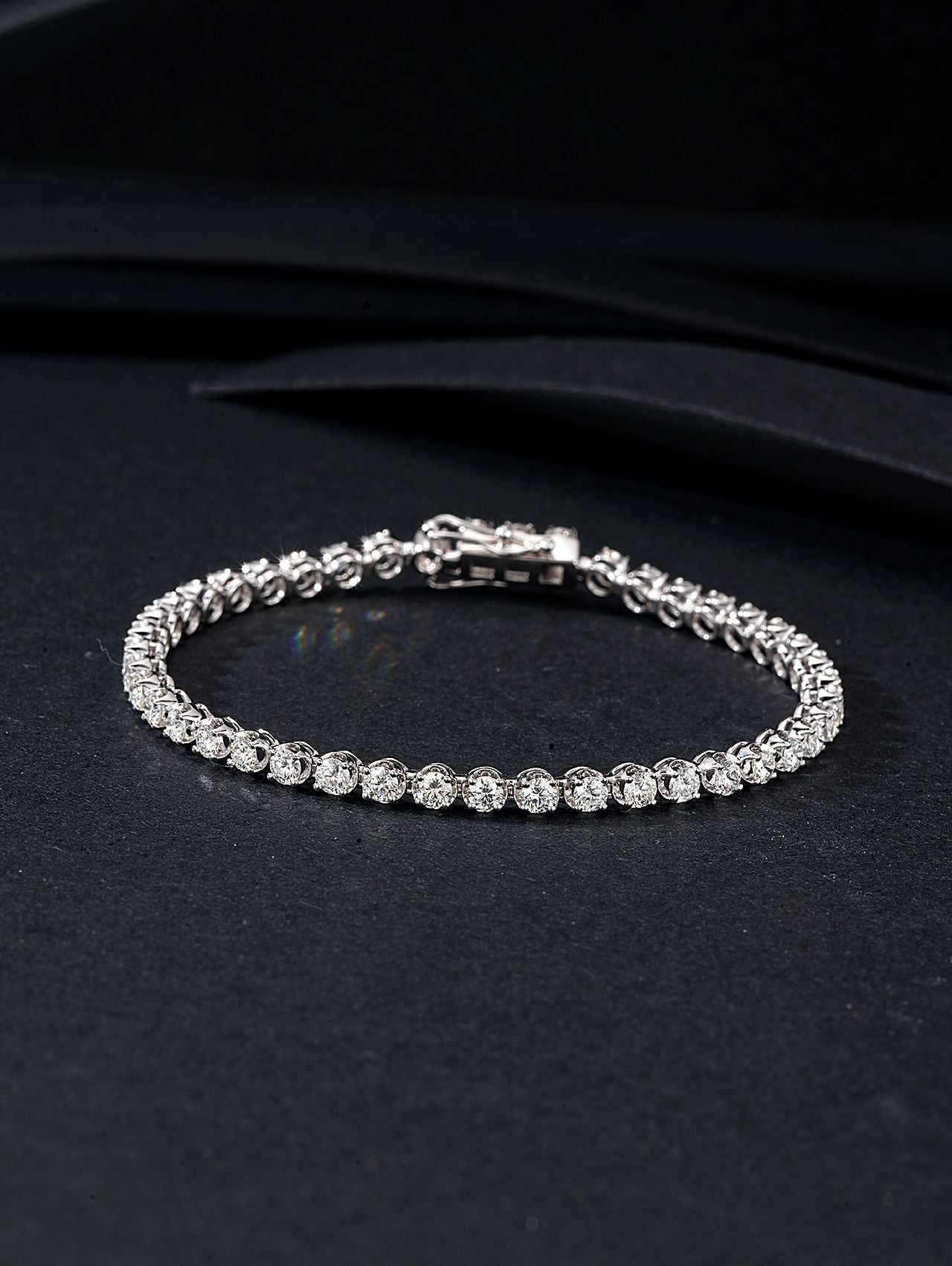 Luxurious Four-Claw Round Gemstone Bracelet - Premium Jewelry - White Diamond Bracelet