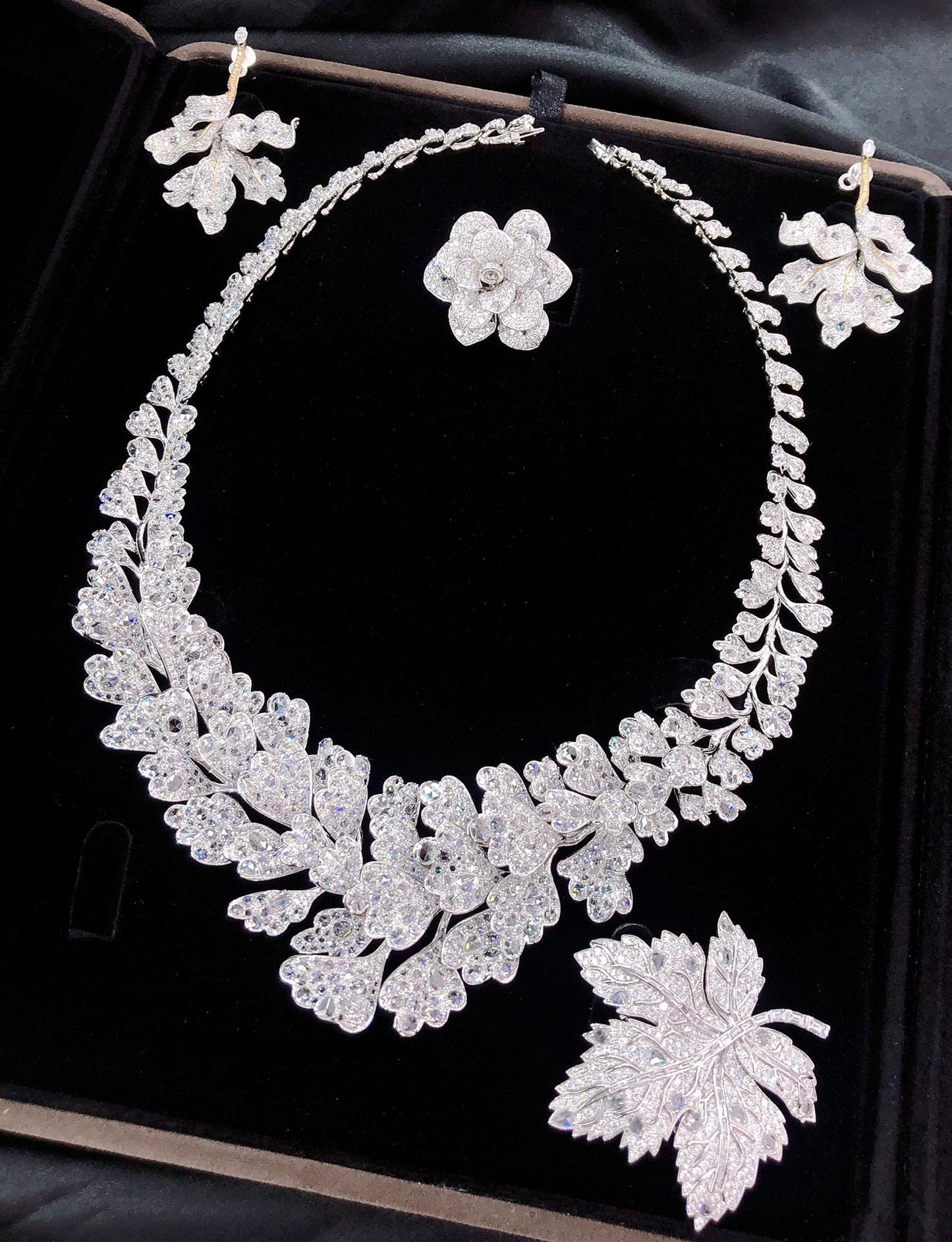 Luxurious Rose-Cut Apricot Leaf Pendant Set - Fine Jewelry - White Diamond Necklace