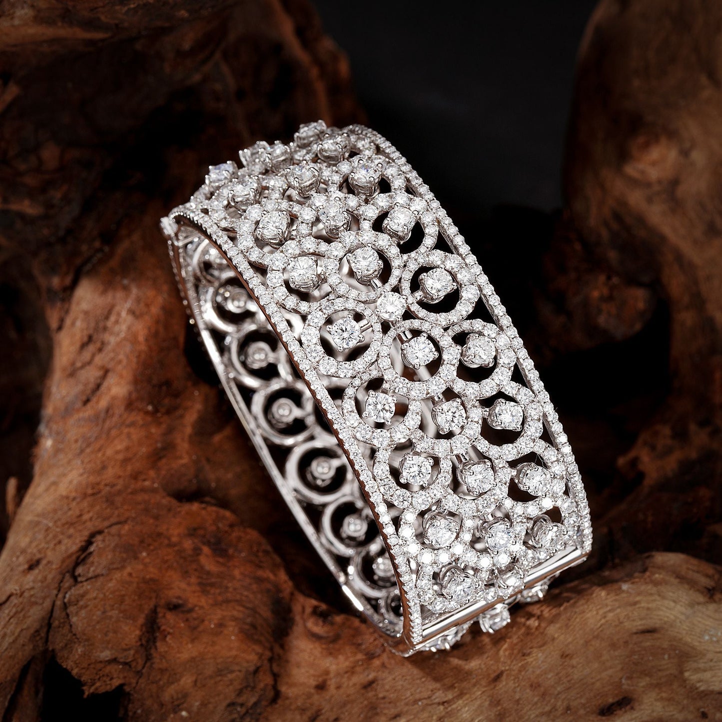 Luxurious Round Diamond Bracelet - Premium Jewelry Piece - White Diamond Bracelet