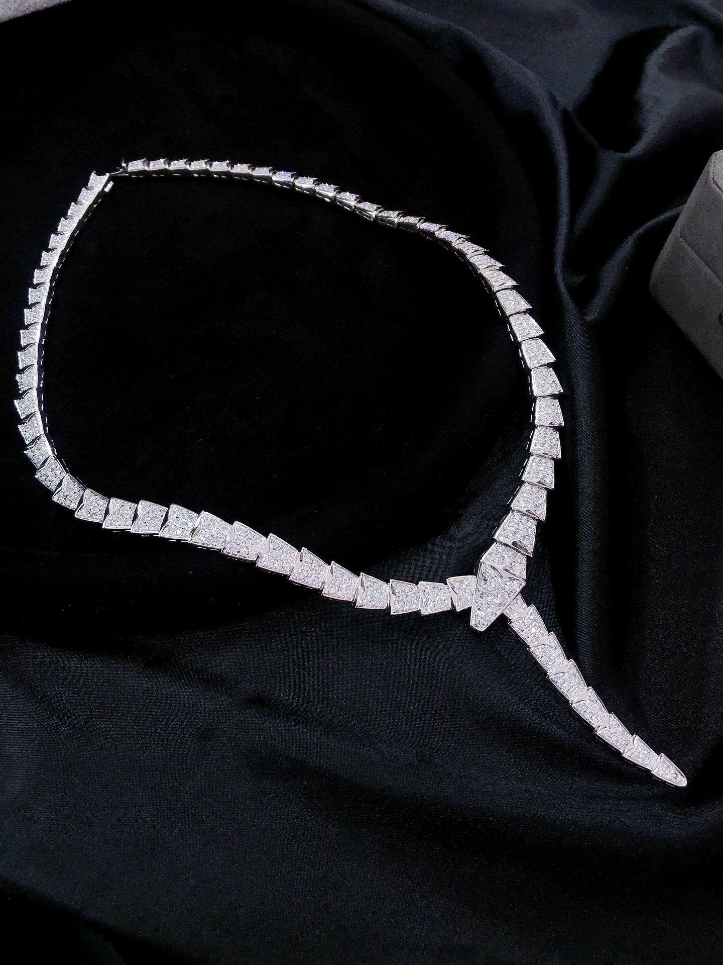 Luxurious Snake-Shaped Pendant Necklace - Premium Jewelry - White Diamond Necklace