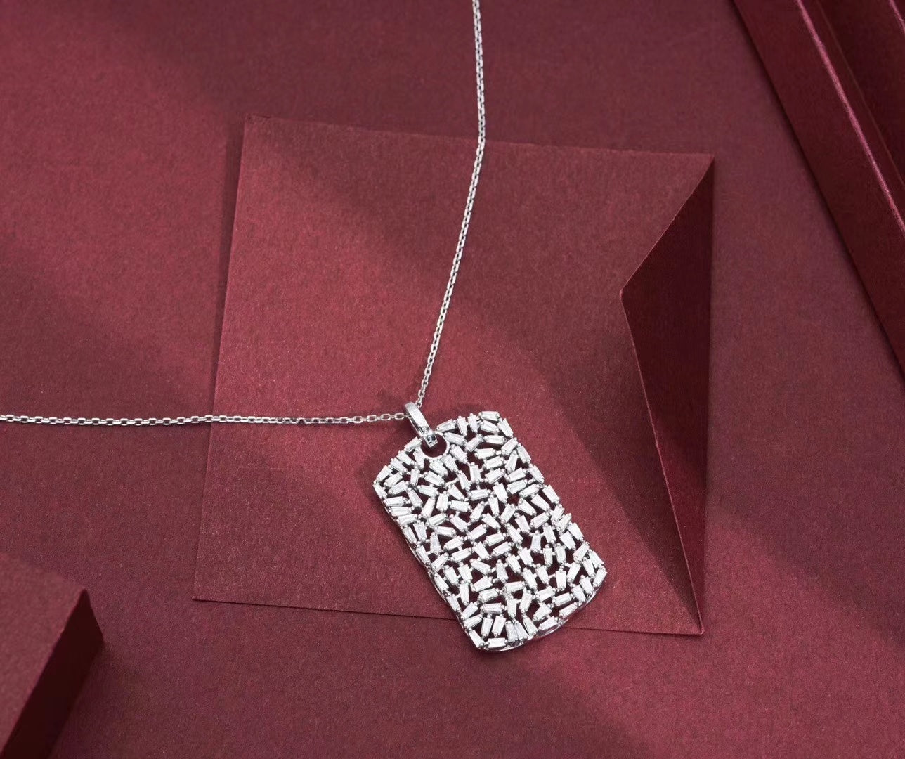 Luxurious Square Pendant Jewelry with Main Stone - A Must-Have Gem - White Diamond Pendant