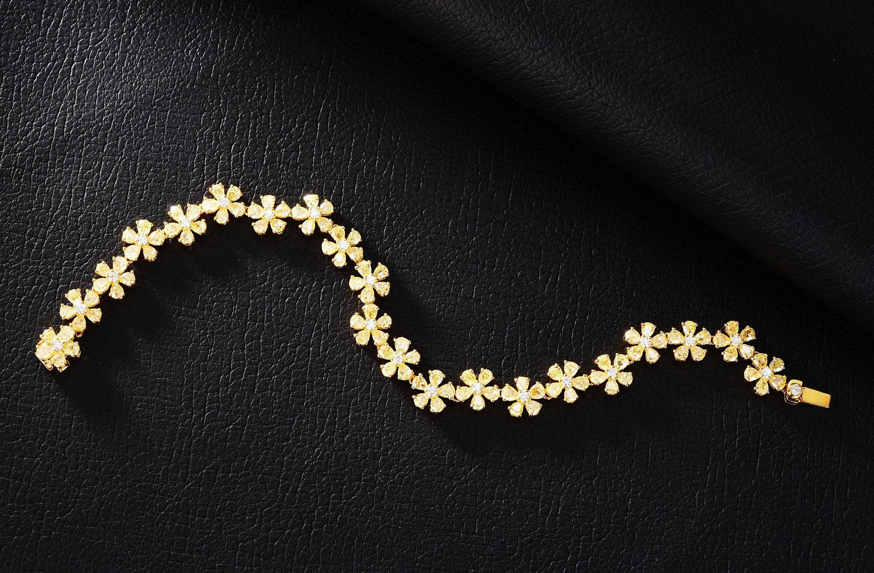 Luxurious Yellow Diamond Five-Flower Bracelet - Premium Jewelry - Yellow Diamond Bracelet