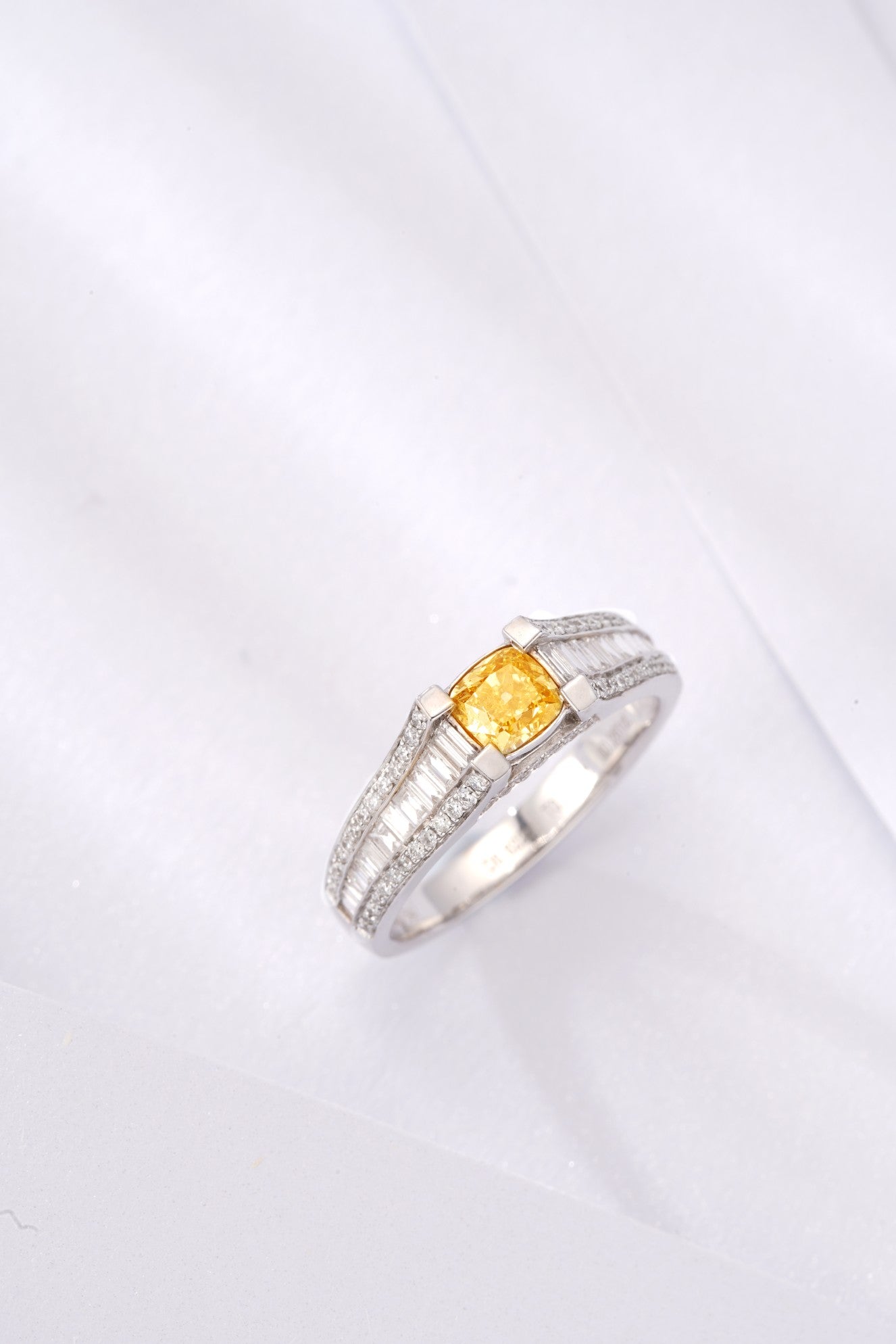 Luxurious Yellow Diamond Four-Claw Ring - Fine Jewelry Collection - Yellow Diamond Ring