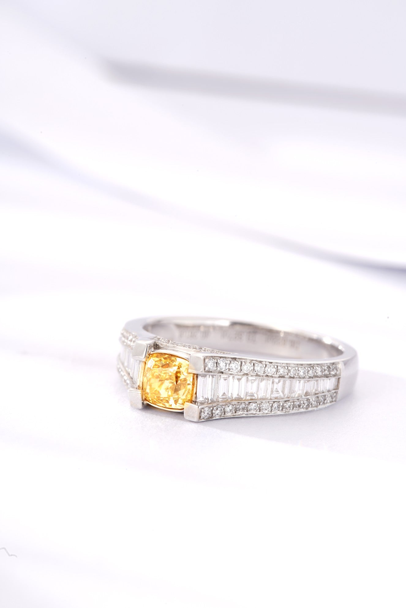 Luxurious Yellow Diamond Four-Claw Ring - Fine Jewelry Collection - Yellow Diamond Ring