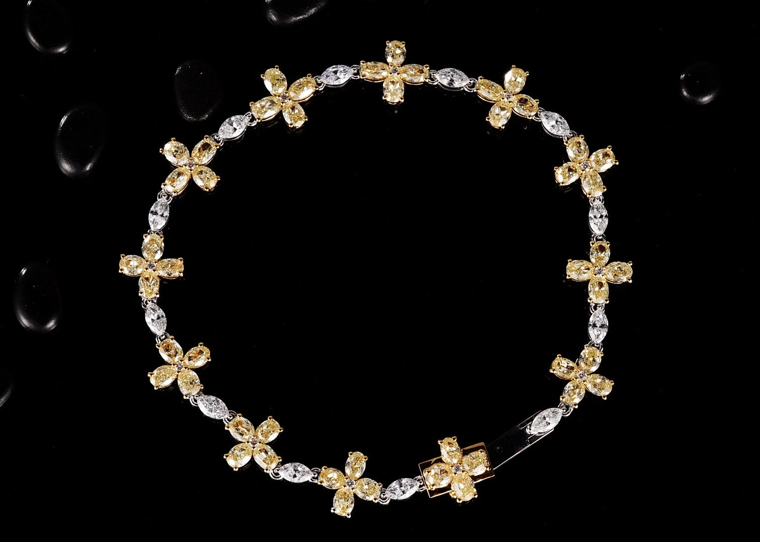 Luxurious Yellow Diamond Four-Flower Elliptical Bracelet - Premium Jewelry - Yellow Diamond Bracelet