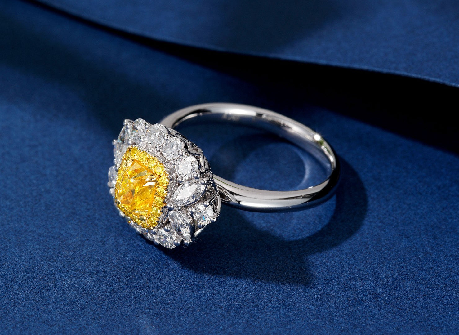 Luxurious Yellow Diamond Pillow-Shaped Marquise Two-Way Ring | Premium Jewelry - Yellow Diamond Ring