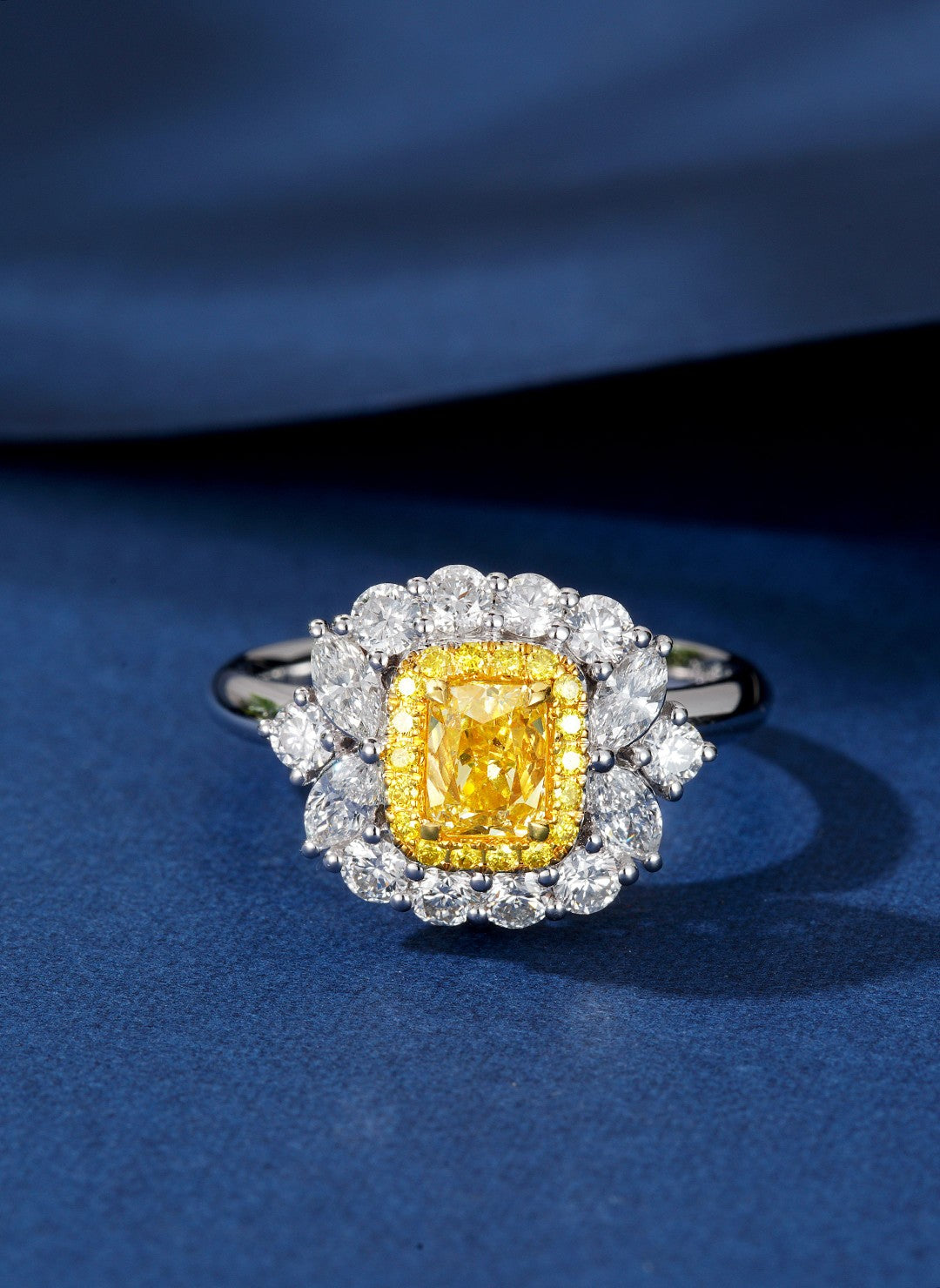 Luxurious Yellow Diamond Pillow-Shaped Marquise Two-Way Ring | Premium Jewelry - Yellow Diamond Ring