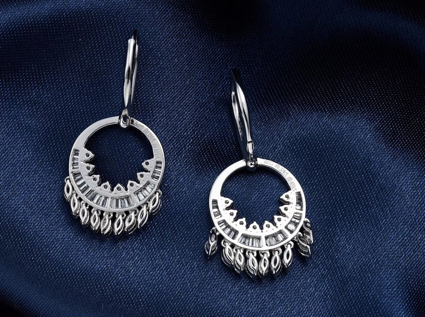 Marquise-Cut Dangling Earrings - Luxurious Jewelry Piece - Jeweler.Jewelry