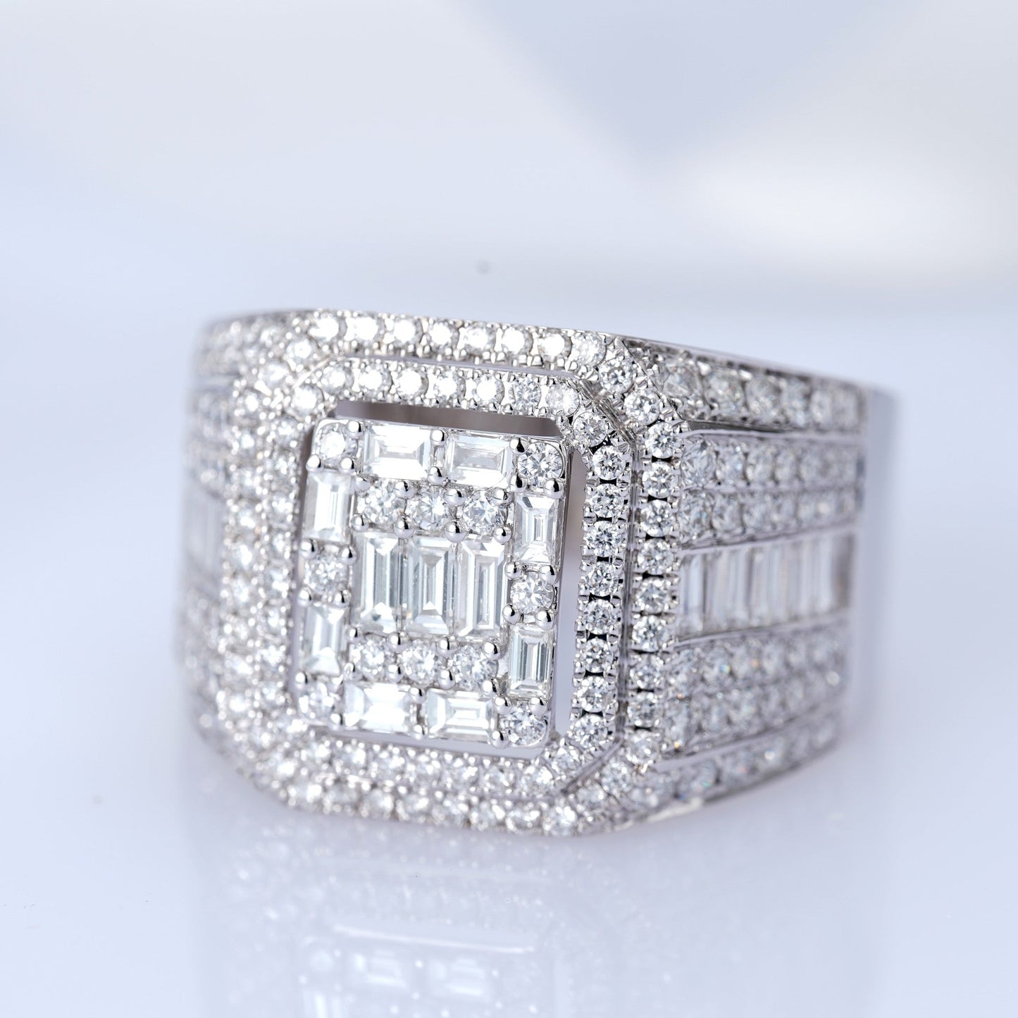 Men’s Diamond Ring - Luxurious Jewelry Piece - White Diamond Ring