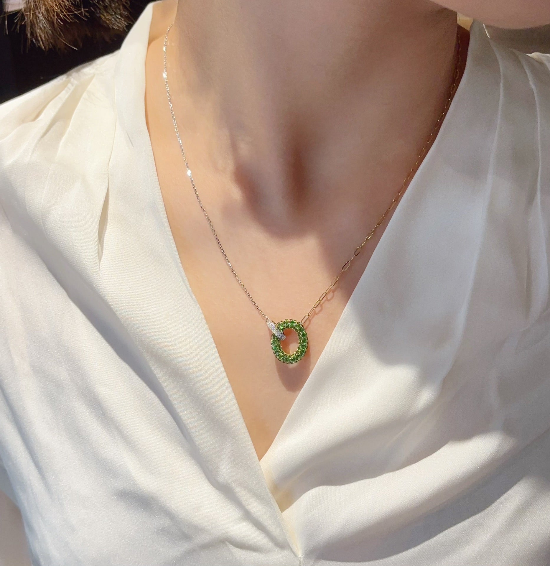 O-Shaped AB Chain Pendant with Color-Separated Tsavorite - Fine Jewelry - Chevrolet pendant