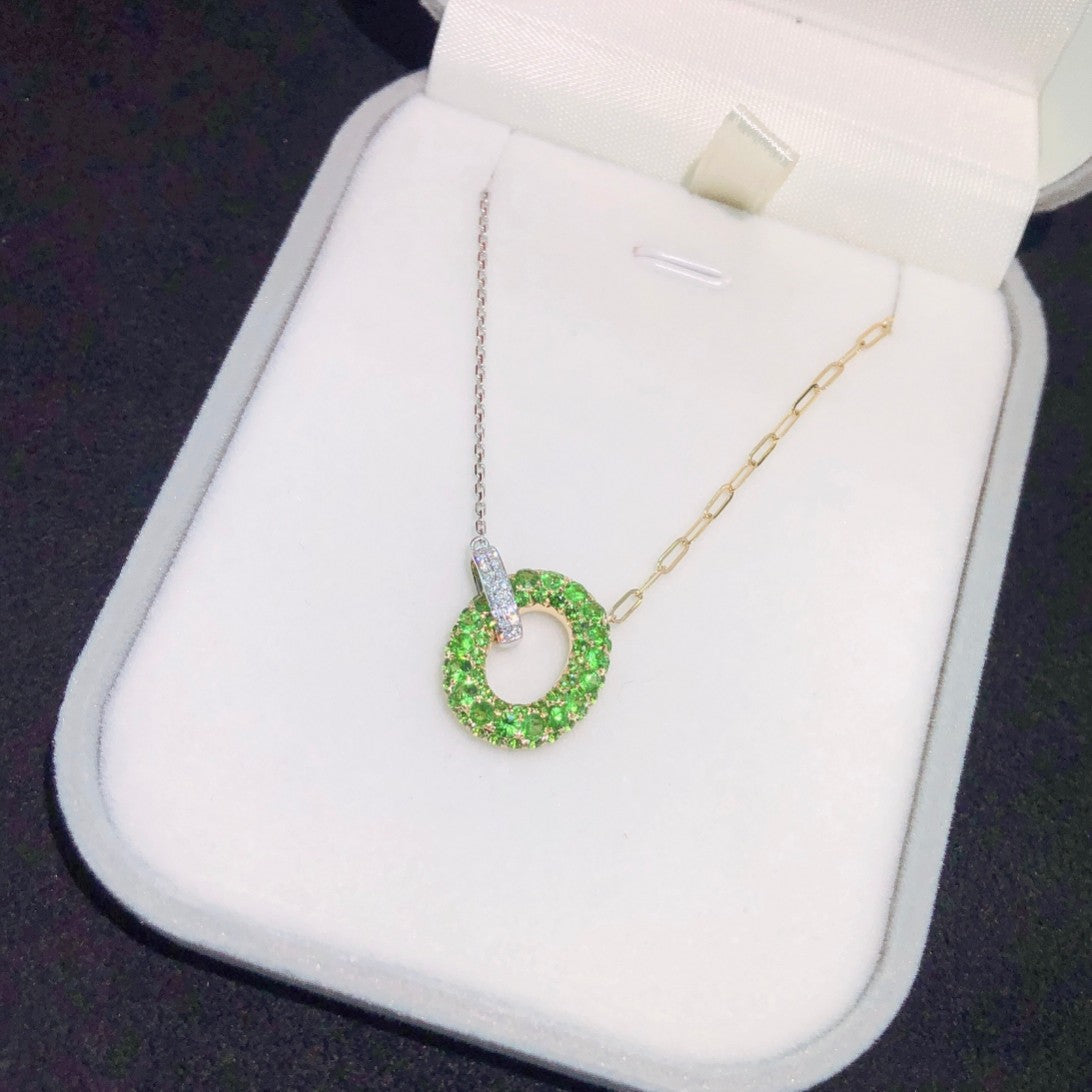 O-Shaped AB Chain Pendant with Color-Separated Tsavorite - Fine Jewelry - Chevrolet pendant