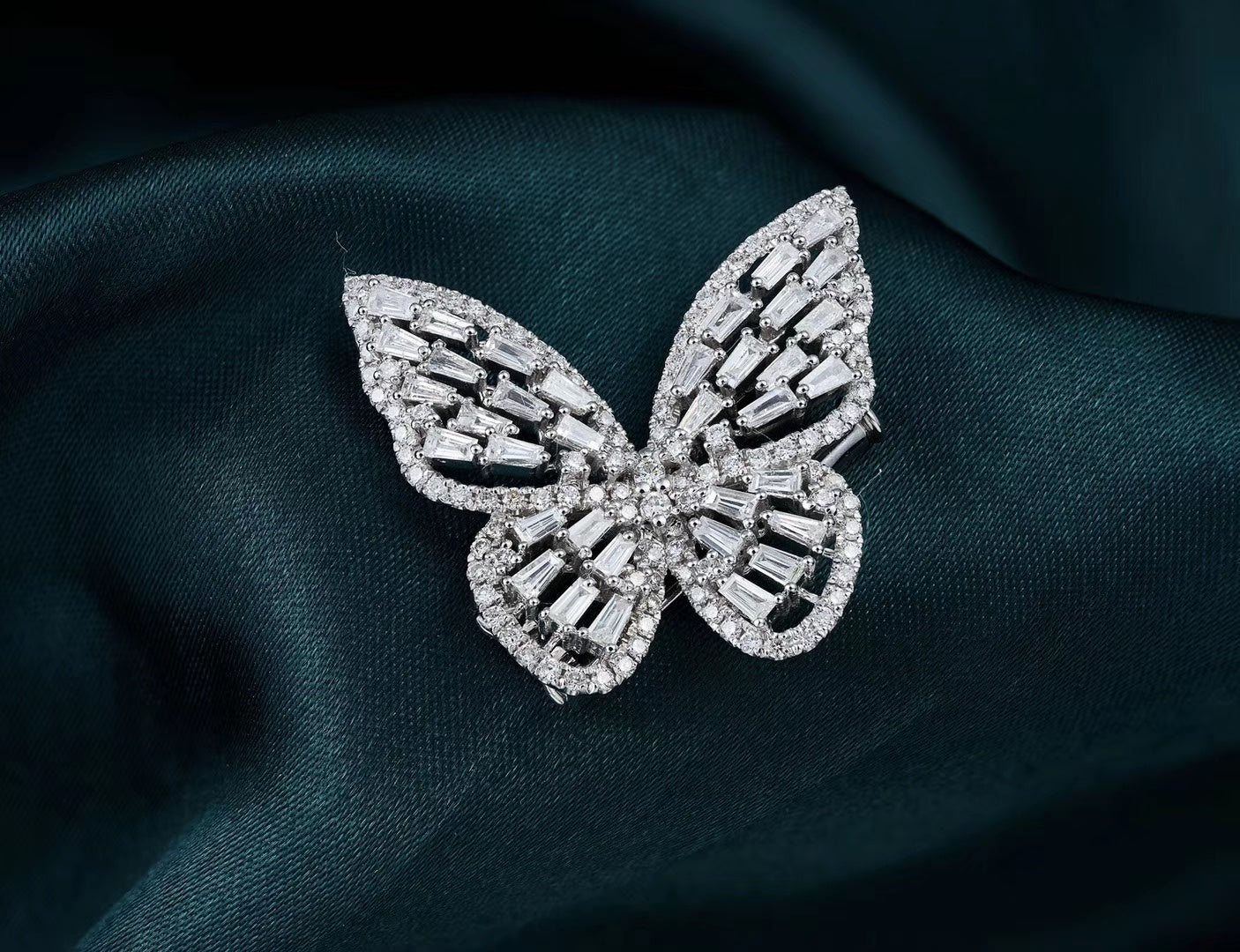 Openwork Butterfly Brooch/Pendant (Two-Wear Style) Jewelry - Brooch