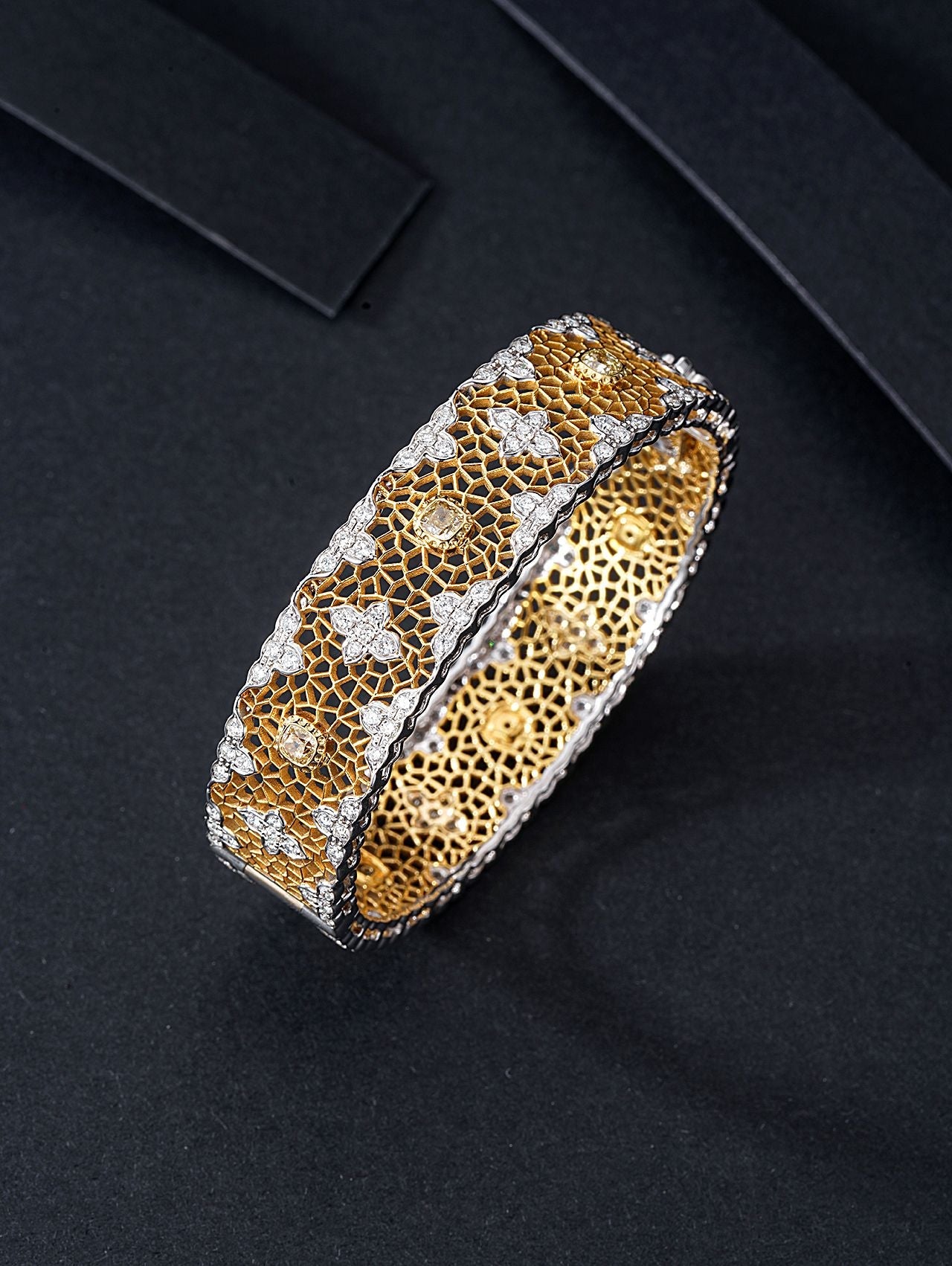 Pillow-shaped Beehive Bracelet with Diamond Accent - Luxury Jewelry - Yellow Diamond Bracelet