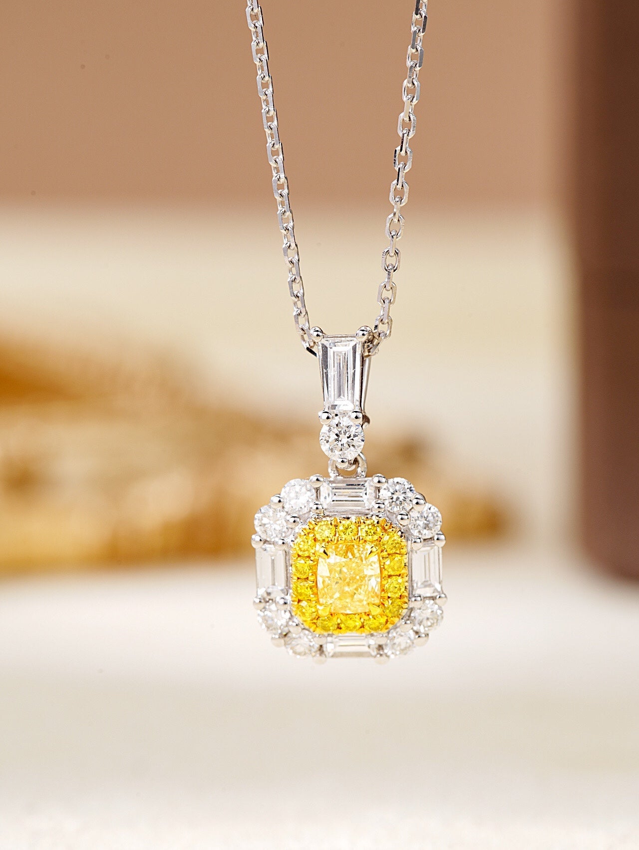 Pillow-Shaped Four-T Melon Seed Pendant with Chain - Elegant Jewelry Piece - Yellow Diamond Pendant