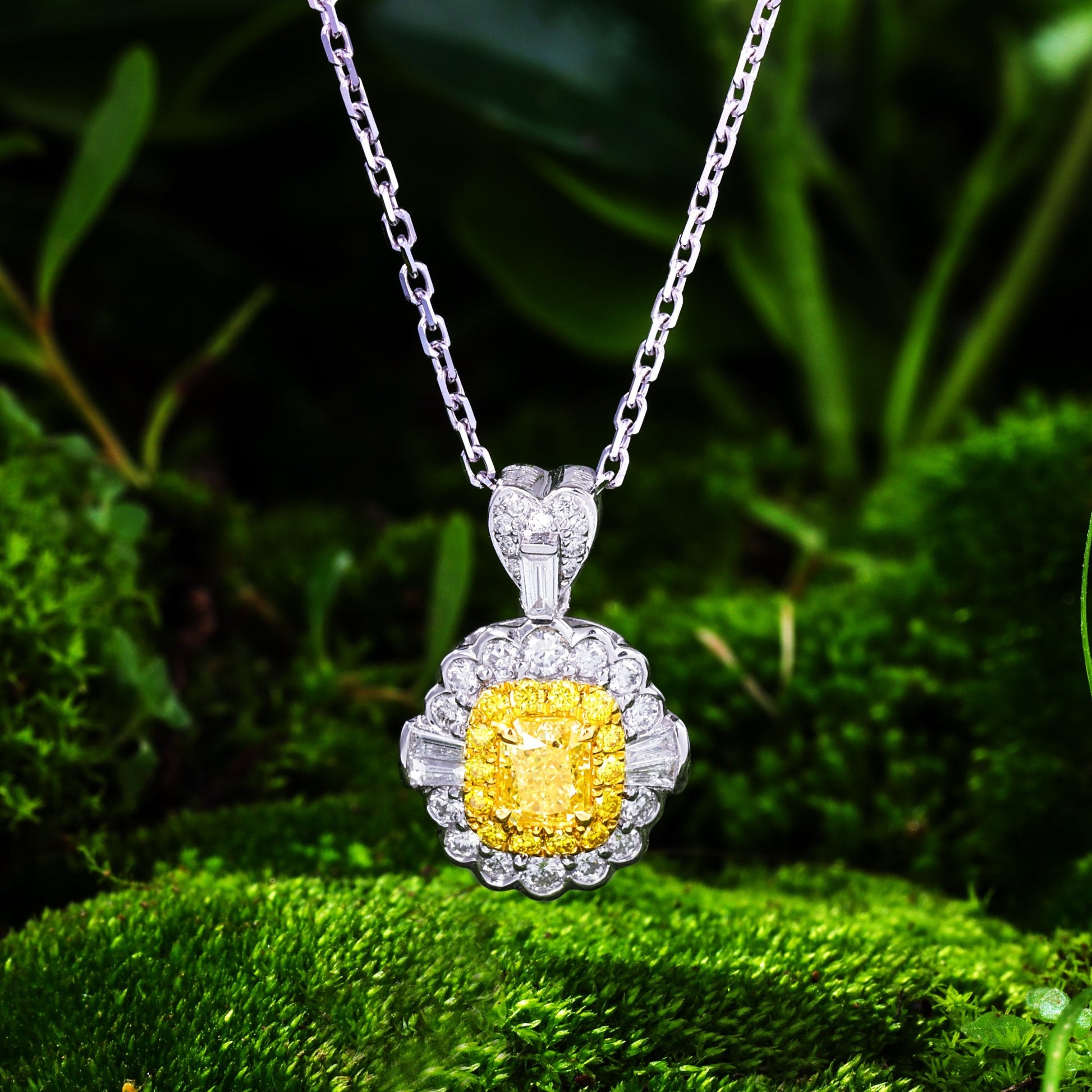 Pillow-Shaped T-Square Melon Pendant Jewelry - Yellow Diamond Pendant