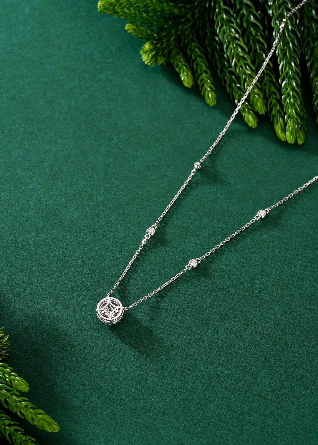 Princess Square Diamond Pendant - Exquisite Jewelry Piece - White Diamond Pendant