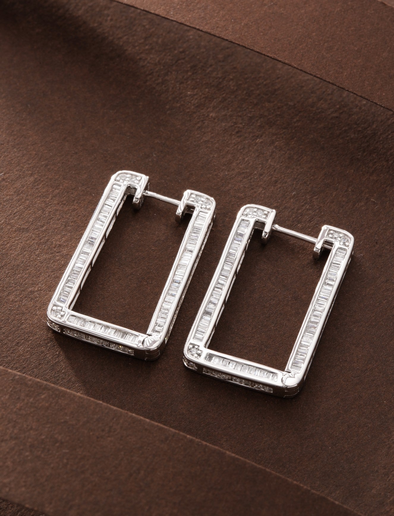 Rectangular Earrings with Diamond Accent - Luxurious Jewelry Piece - Jeweler.Jewelry