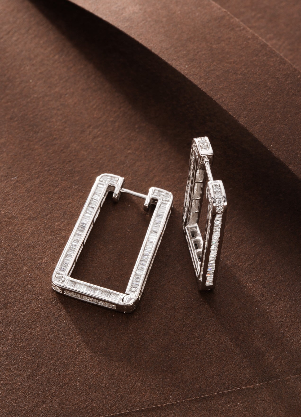 Rectangular Earrings with Diamond Accent - Luxurious Jewelry Piece - Jeweler.Jewelry