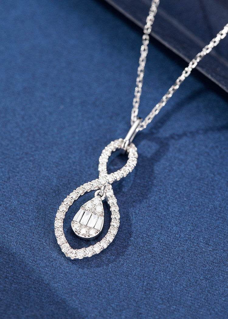 Round T-Shape Pendant with Eight-Character Design - Premium Jewelry - White Diamond Pendant