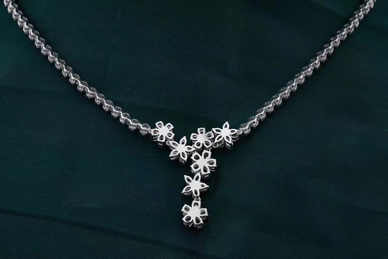 Seven-Flower Pendant Set - Premium Jewelry Collection - White Diamond Set System