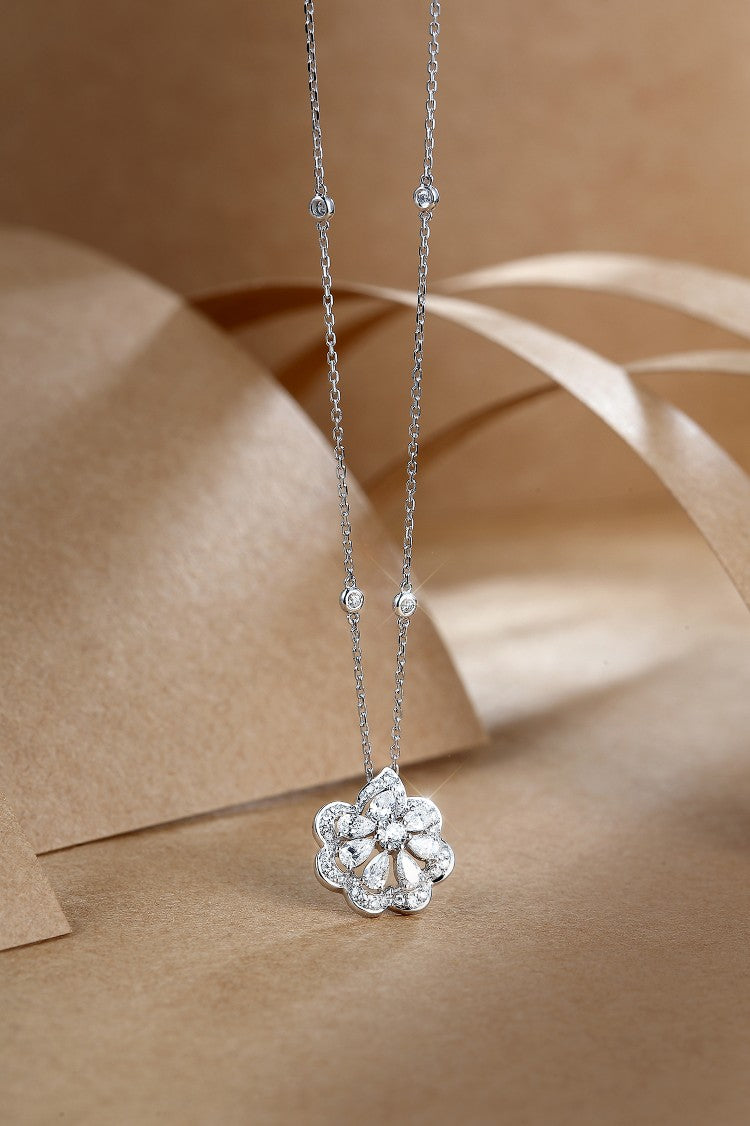 Seven-Petal Water Drop Pendant Jewelry - A Sparkling Gemstone Marvel - White Diamond Pendant