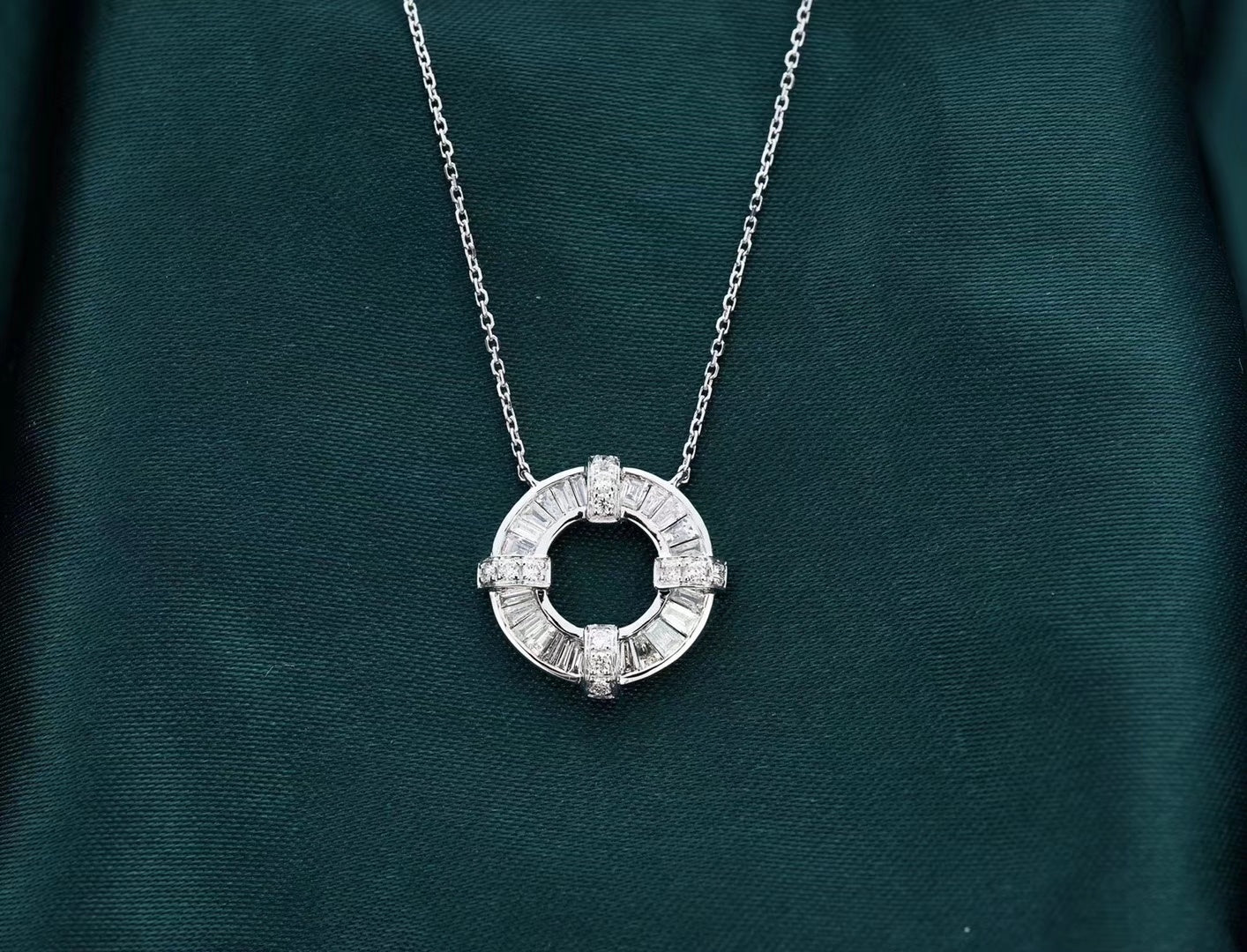 Single Circle T-Square Pendant Jewelry - White Diamond Pendant