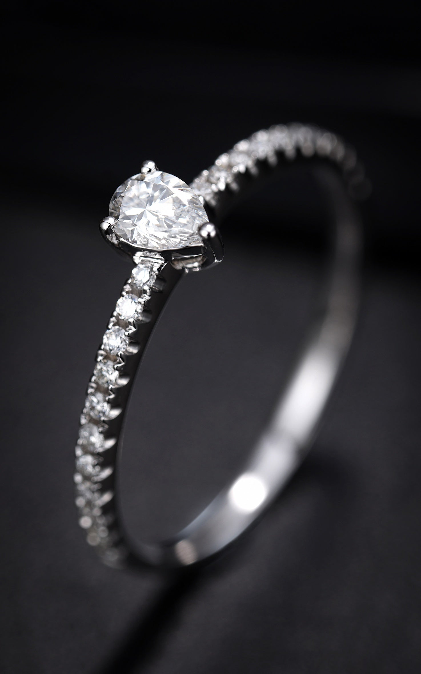 Single Drop Water Ring - Exquisite Jewelry Piece - White Diamond Ring