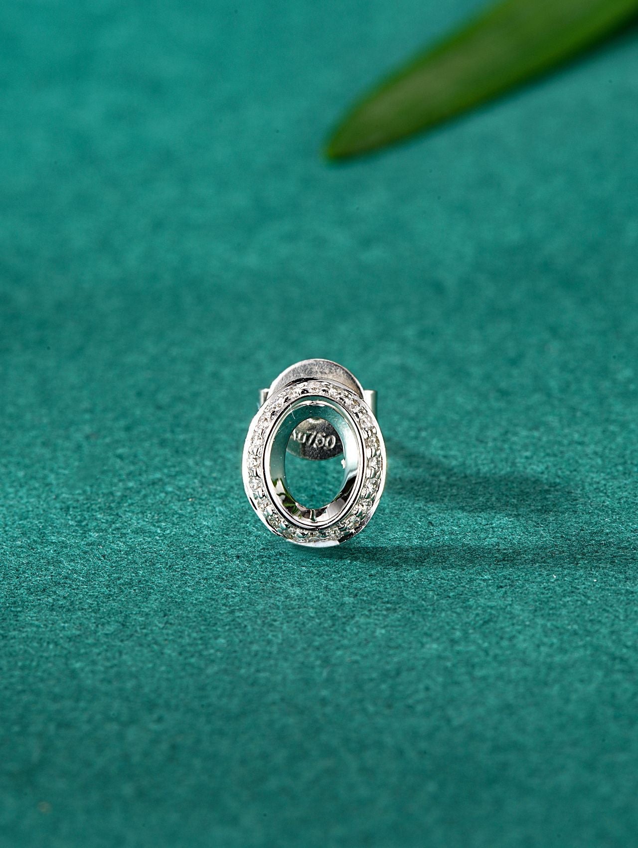 Single Letter "O" Earring in Diamond - Unique Jewelry Piece - Jeweler.Jewelry