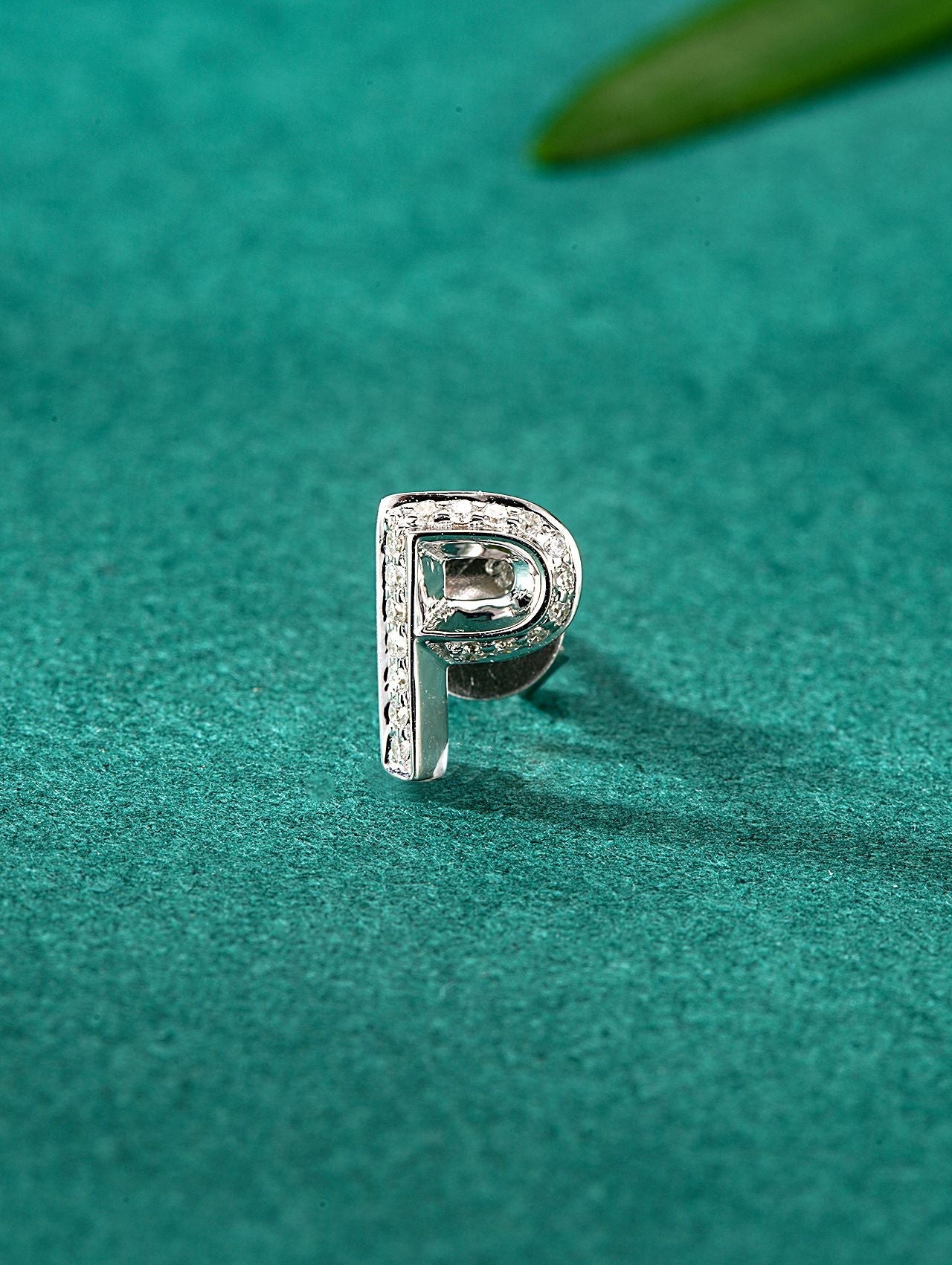 Single Letter "P" Stud Earring in Elegant Design - Fine Jewelry - Jeweler.Jewelry