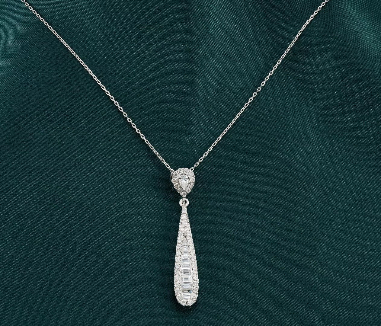 Sparkling Dewdrop Pendant: Elegant Jewelry Piece - White Diamond Pendant