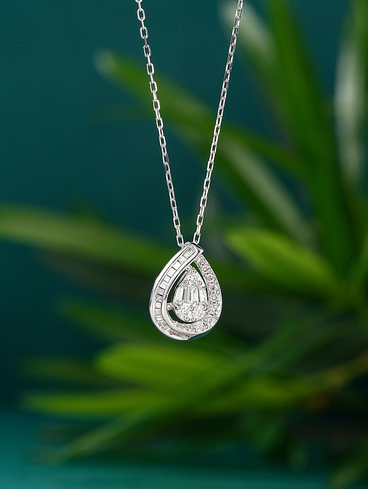 Sparkling Diamond Cluster Waterdrop Pendant Jewelry - White Diamond Pendant