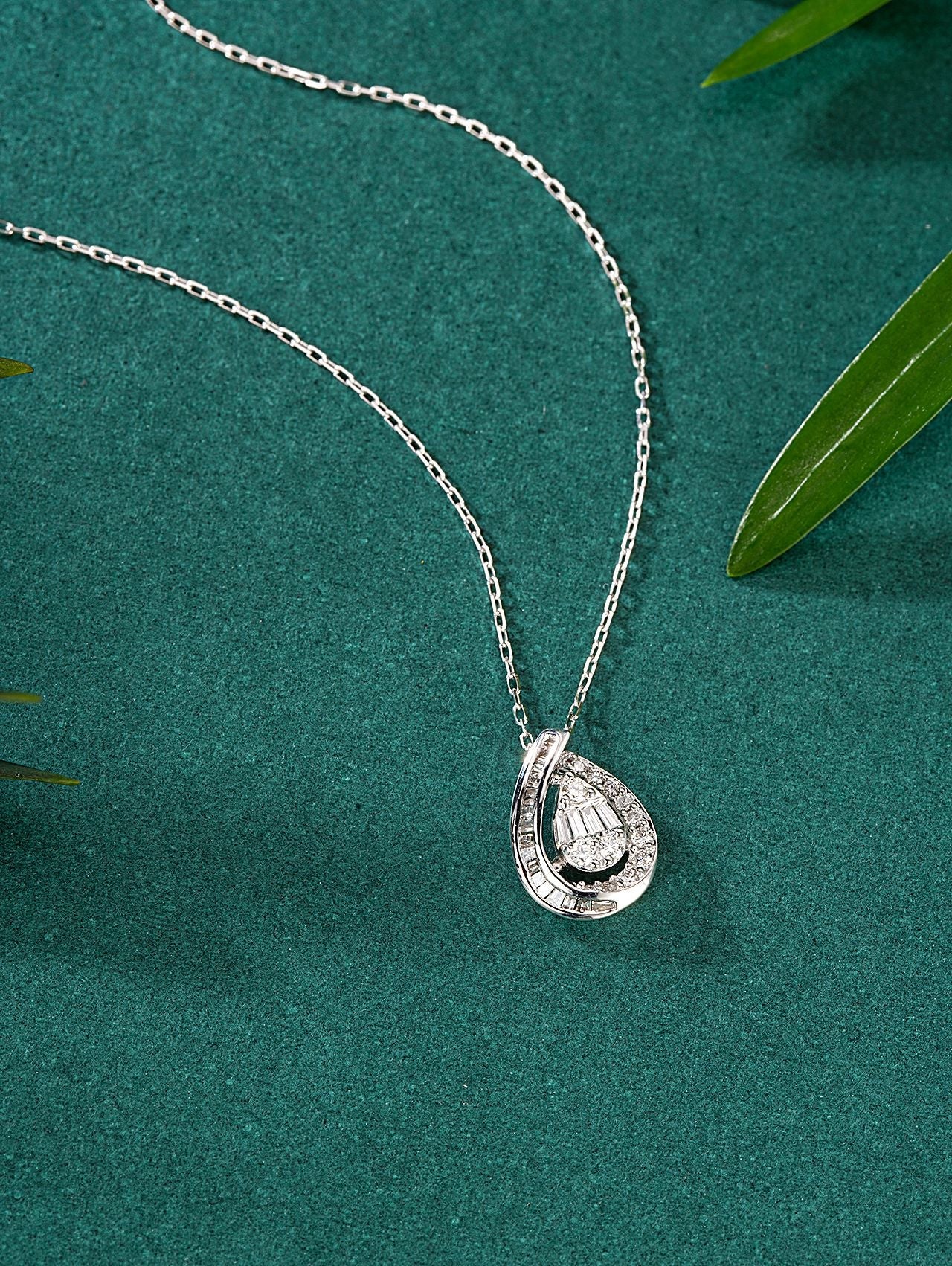 Sparkling Diamond Cluster Waterdrop Pendant Jewelry - White Diamond Pendant