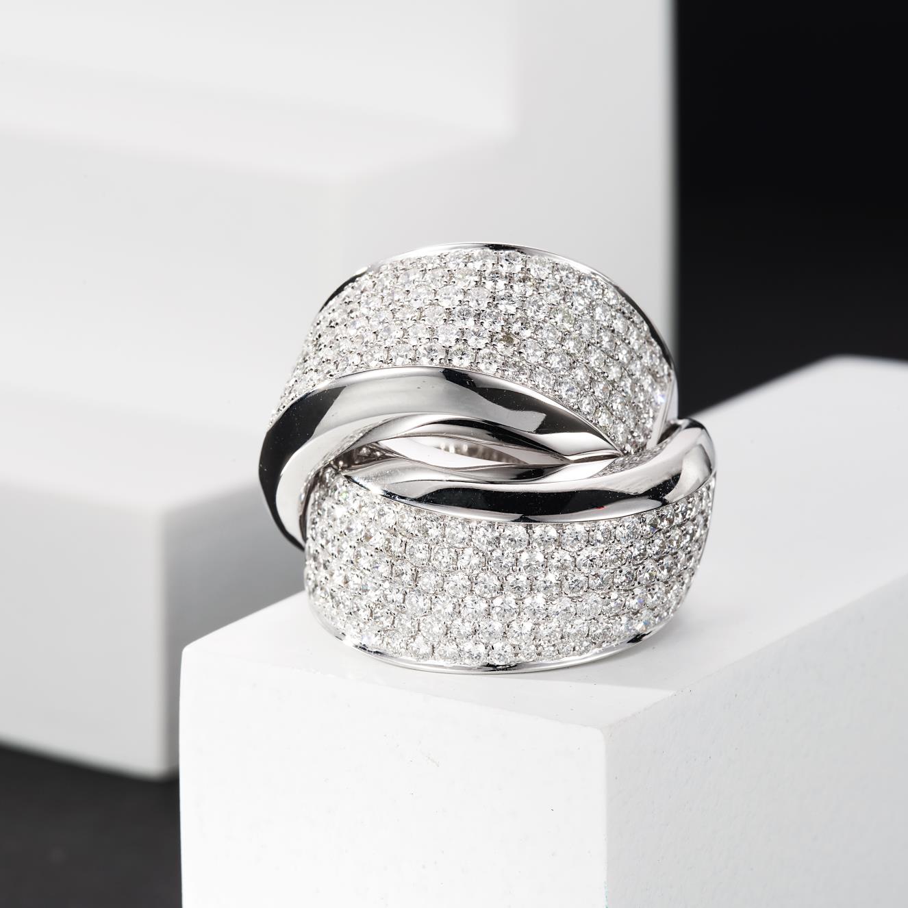 Sparkling Diamond Crossover Ring - Luxurious Jewelry Piece - White Diamond Ring