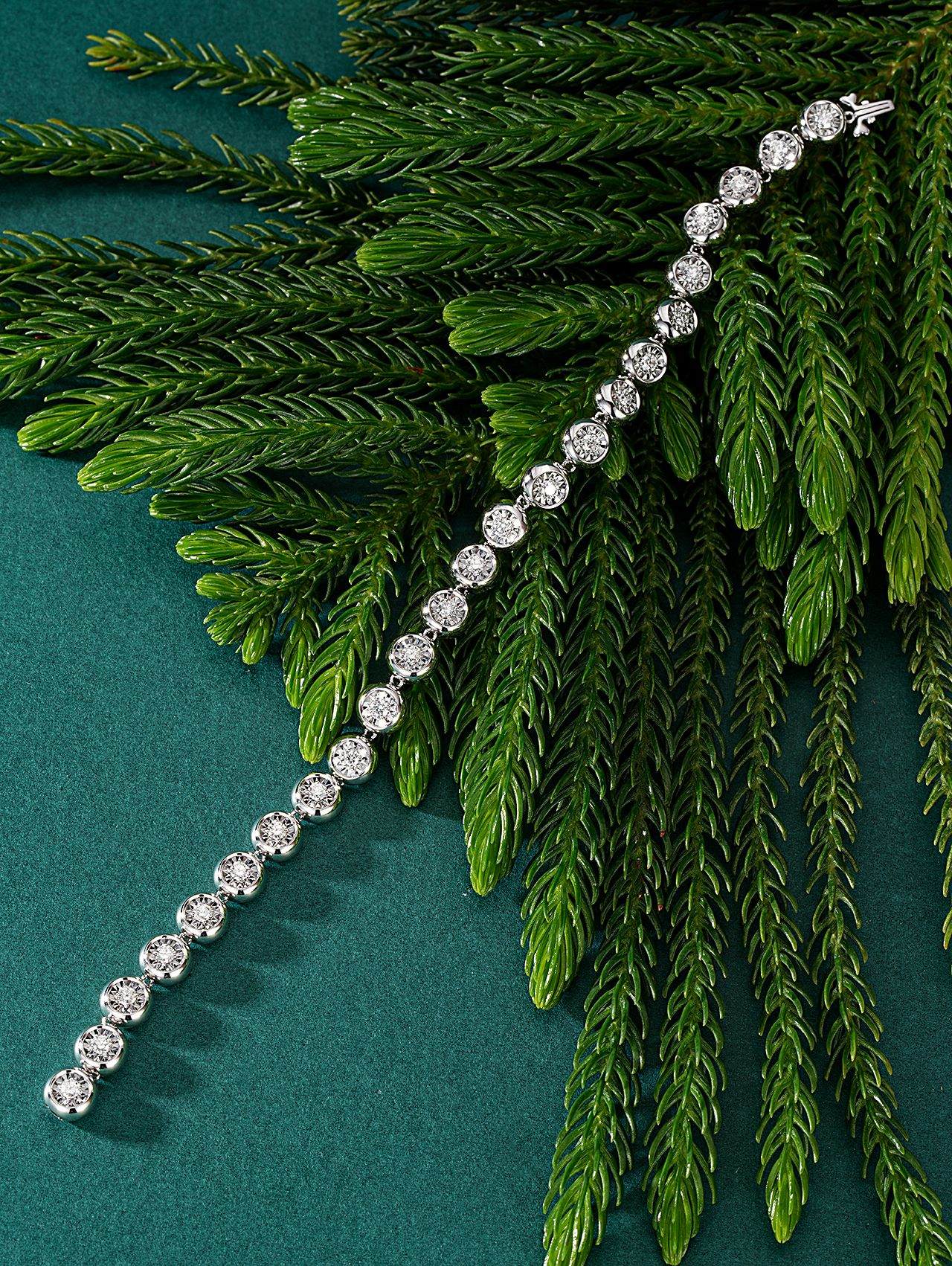 Sparkling Diamond Pavé Bracelet - Premium Jewelry Collection - White Diamond Bracelet